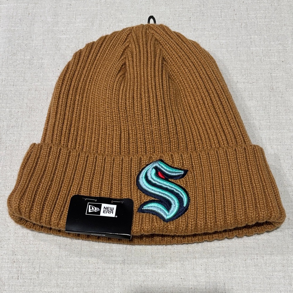 🐙🏒NWT Seattle Kraken New Era Caramel Brown fleece lined Beanie